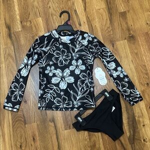 💕5/$15 Wonder Nation Black & White Floral Long Sleeve Rash Guard, NEW